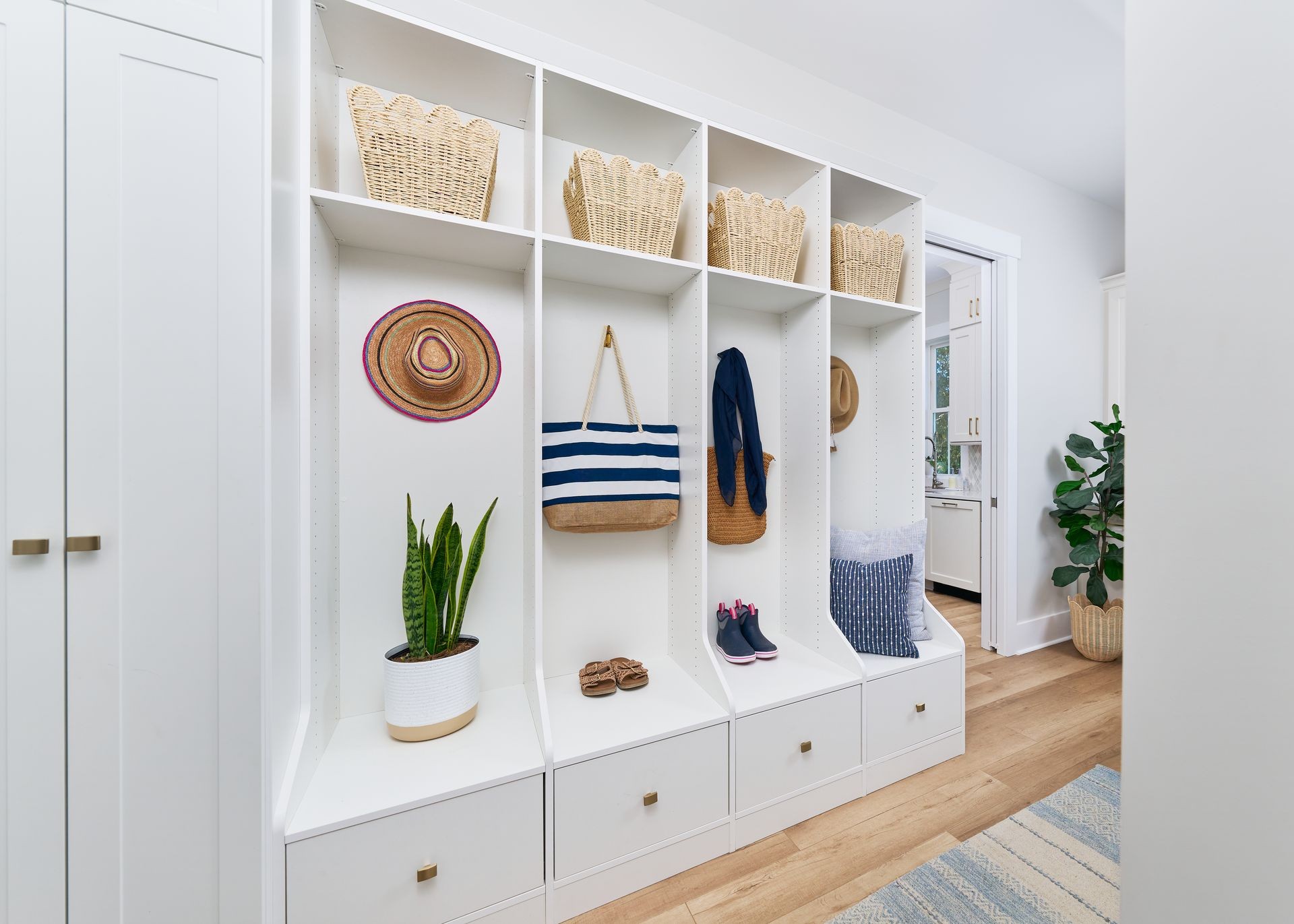 Custom Closets & Wardrobes